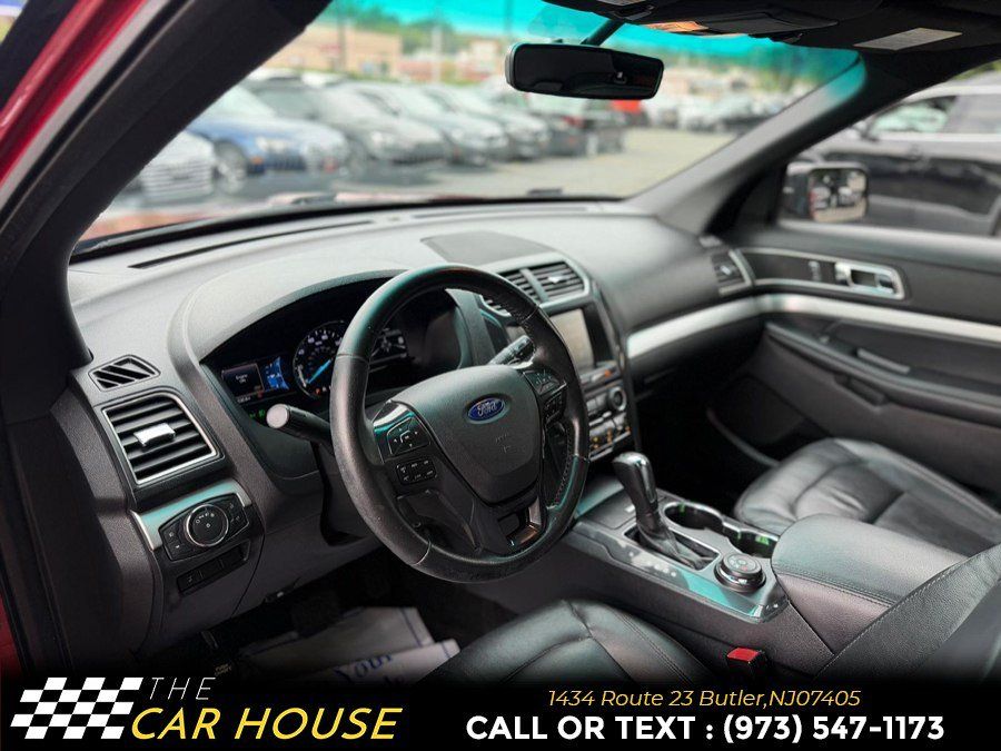 Used 2016 Ford Explorer XLT w/ Equipment Group 202A AWD/4WD image 15