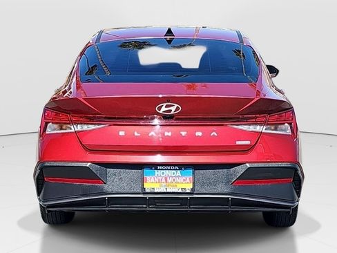 Used 2024 Hyundai Elantra Blue FWD image 6