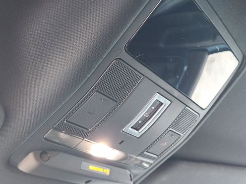 Certified 2023 Land Rover Defender 110 SE image 28