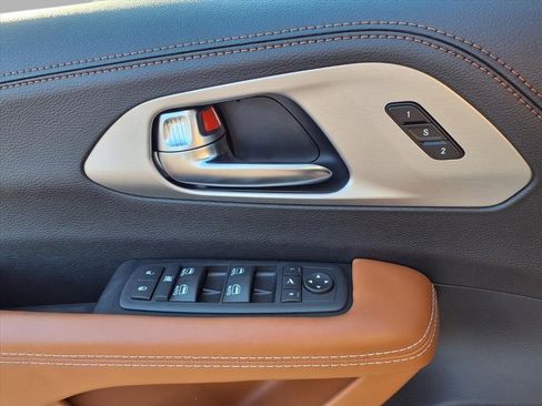 New 2026 Chrysler Pacifica Pinnacle image 16