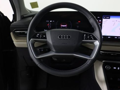 Used 2025 Audi Q5 Premium w/ Convenience Package AWD/4WD image 22