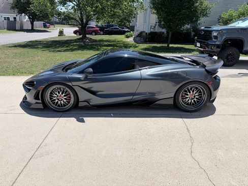 Used 2019 McLaren 720S Performance RWD image 17