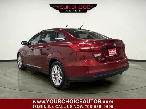 Used 2015 Ford Focus SE image 3