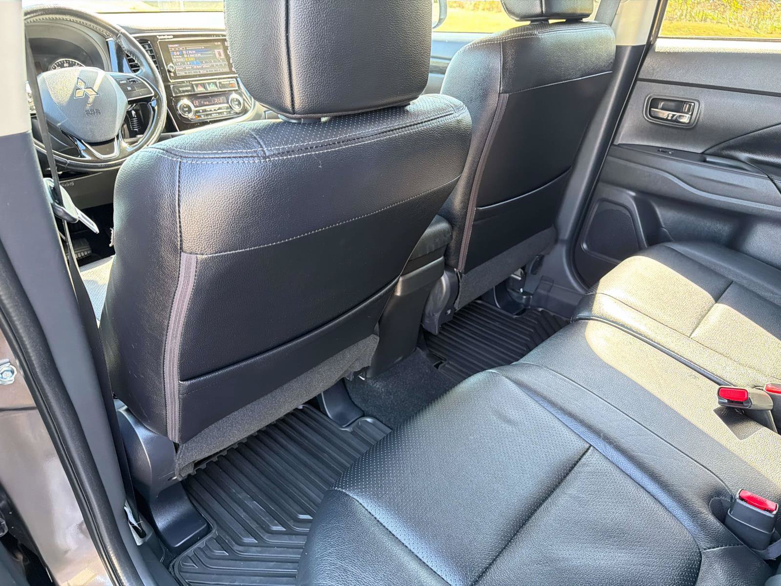 Used 2017 Mitsubishi Outlander SEL FWD image 25