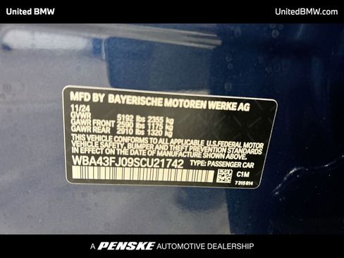 Used 2025 BMW 530i w/ Premium Package image 23