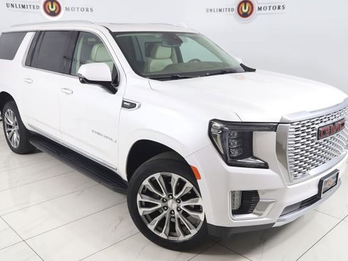 Used 2021 GMC Yukon XL Denali w/ LPO, Illumination Package AWD/4WD image 21