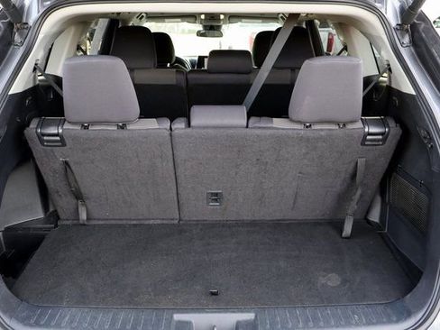 Used 2024 Toyota Highlander LE image 21