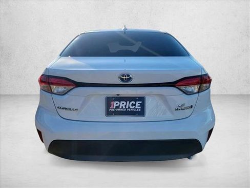 Used 2024 Toyota Corolla LE image 6