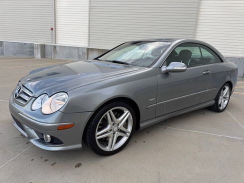 Used 2009 Mercedes-Benz CLK 350 Coupe image 7