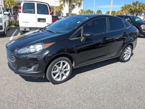 Used 2019 Ford Fiesta SE w/ Equipment Group 201A image 8