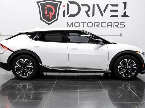 Used 2024 Kia EV6 Light RWD image 7