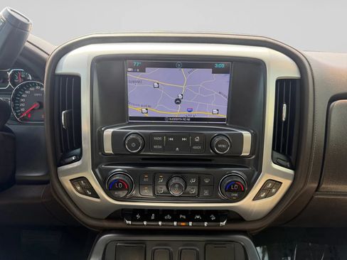 Used 2018 GMC Sierra 1500 SLT AWD/4WD image 19