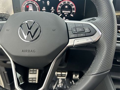 New 2026 Volkswagen Tiguan SE R-Line image 21