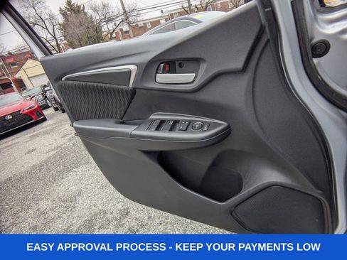 Used 2019 Honda Fit EX image 29