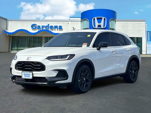 Certified 2024 Honda HR-V Sport image 3