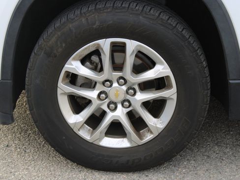 Used 2020 Chevrolet Traverse LS image 8