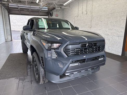 New 2026 Toyota Tacoma TRD Off-Road AWD/4WD image 2