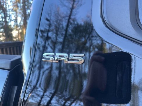 Used 2024 Toyota Tacoma SR5 image 10