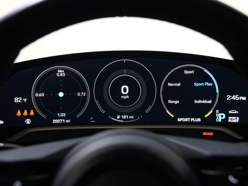 Used 2020 Porsche Taycan AWD/4WD image 43