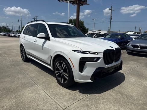 Certified 2024 BMW X7 xDrive40i w/ M Sport Package AWD/4WD image 7