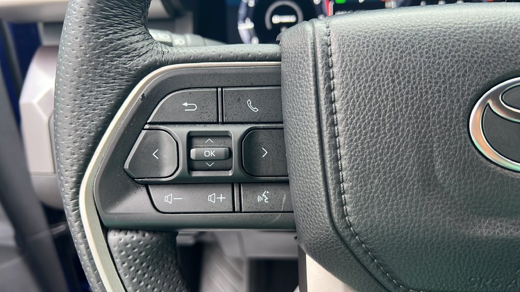 Certified 2025 Toyota Tacoma TRD Sport AWD/4WD image 19