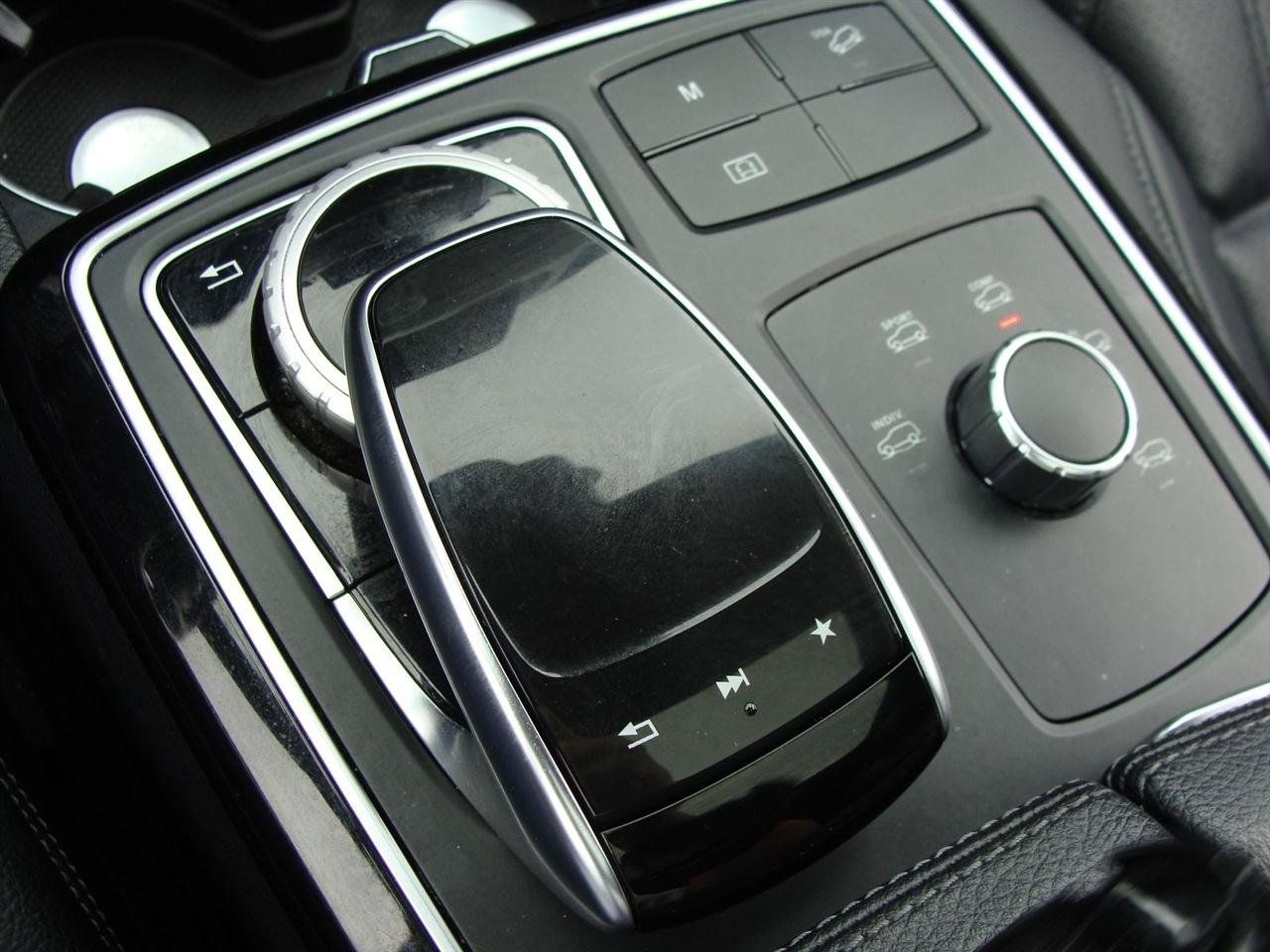 Used 2019 Mercedes-Benz GLE 400 4MATIC image 19