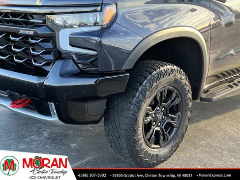 Used 2023 Chevrolet Silverado 1500 ZR2 w/ Technology Package image 9