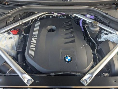 New 2026 BMW X5 xDrive40i w/ Climate Comfort Package image 18