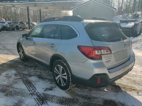 Used 2018 Subaru Outback 2.5i Limited AWD/4WD image 4