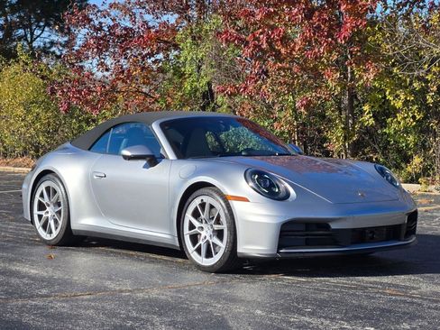 Used 2025 Porsche 911 Carrera image 9
