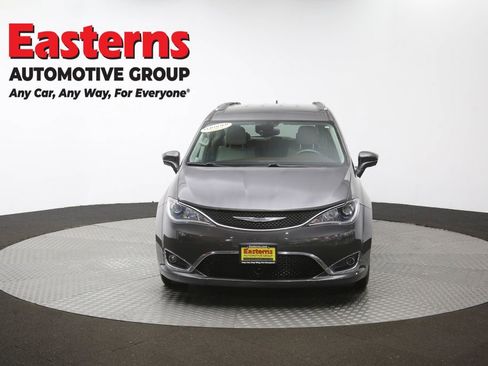Used 2017 Chrysler Pacifica Touring-L Plus w/ Advanced Safetytec Group FWD image 55