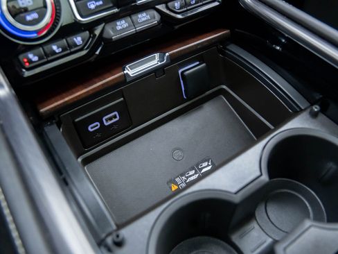 Used 2024 GMC Yukon Denali Ultimate image 29