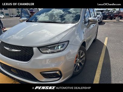 Used 2022 Chrysler Pacifica Pinnacle