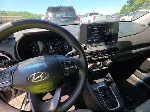 Used 2023 Hyundai Kona SEL AWD/4WD image 5