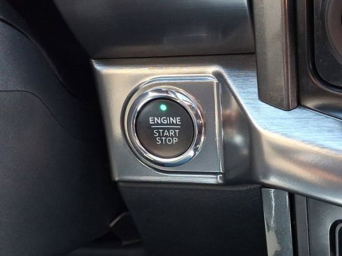 Used 2023 Ford F150 Lariat w/ Equipment Group 502A High image 27