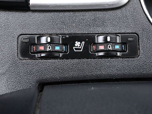 Used 2017 Toyota Highlander Limited w/ Protection Package #3 AWD/4WD image 28