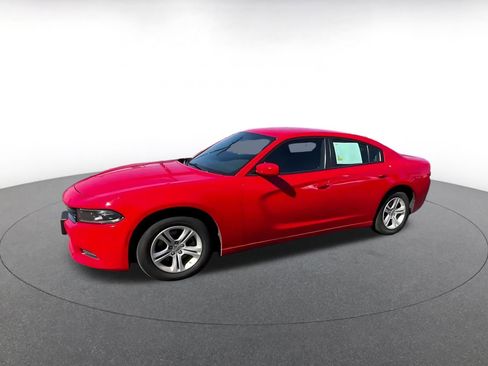 Used 2022 Dodge Charger SXT image 4