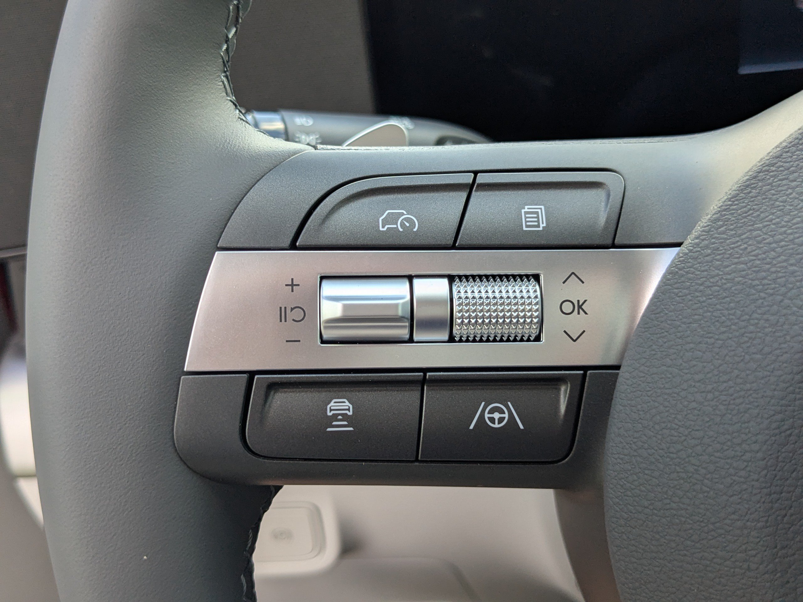 New 2026 Hyundai Kona SEL Premium FWD image 31