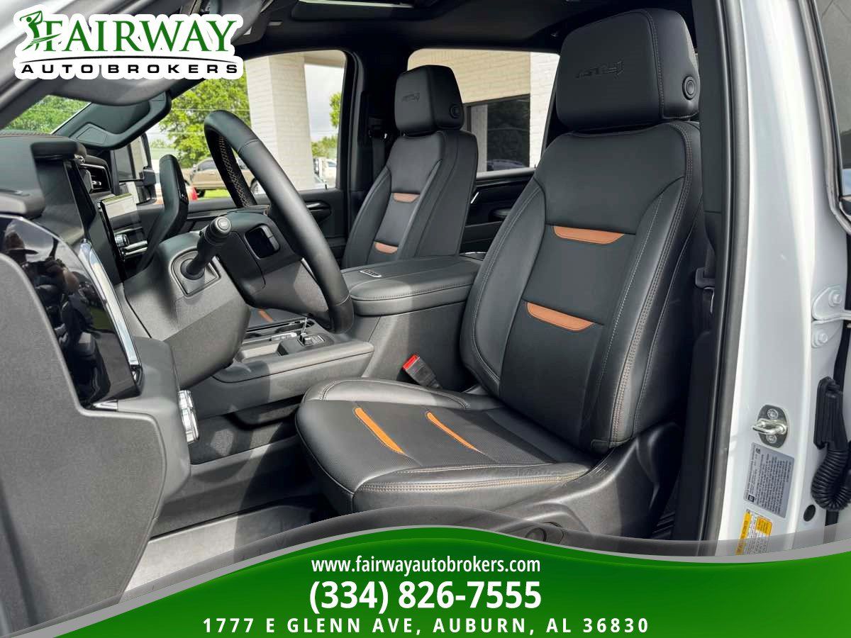 Used 2024 GMC Sierra 2500 AT4 w/ AT4 Premium Plus Package AWD/4WD image 10