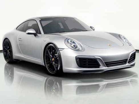 Used 2017 Porsche 911 Carrera image 4