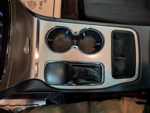 Used 2017 Jeep Grand Cherokee Laredo w/ Quick Order Package 23E image 16