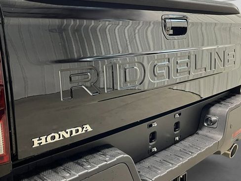 New 2026 Honda Ridgeline Black Edition image 9