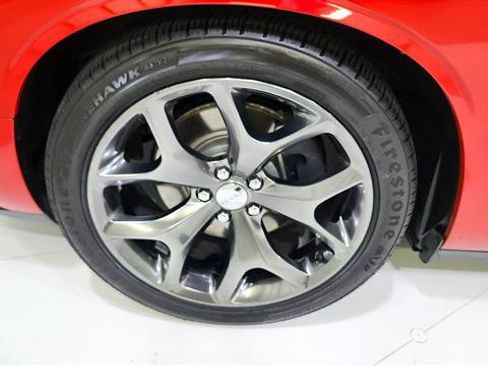 Used 2015 Dodge Challenger R/T Plus RWD image 33