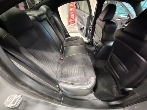 Used 2018 Dodge Charger R/T image 39