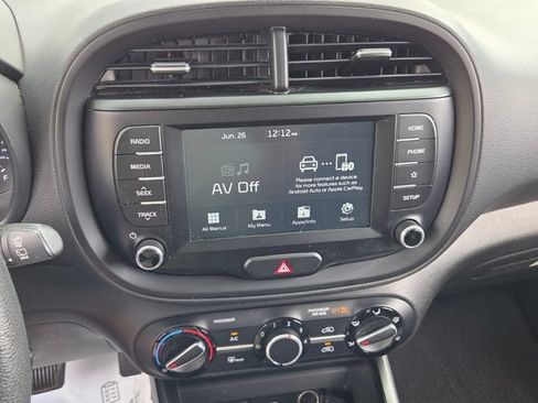 Used 2021 Kia Soul S FWD image 17
