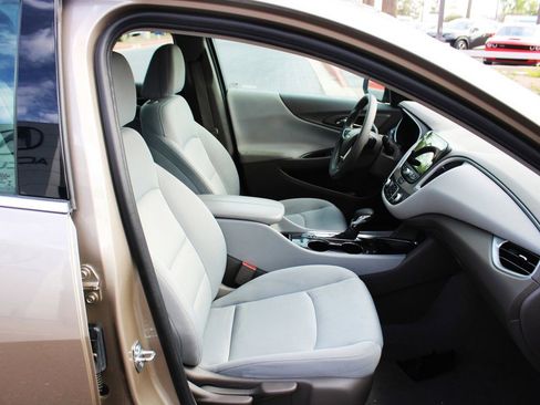 Used 2022 Chevrolet Malibu LT FWD image 13