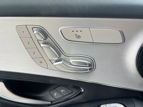 Used 2021 Mercedes-Benz GLC 300 image 22