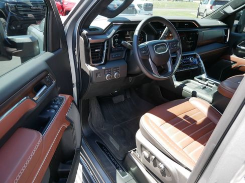 Used 2025 GMC Sierra 2500 Denali Ultimate AWD/4WD image 10