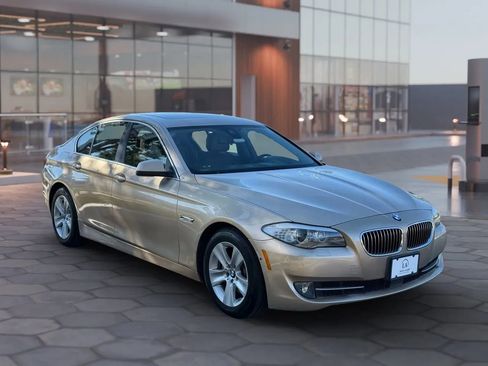 Used 2013 BMW 528i Sedan image 8
