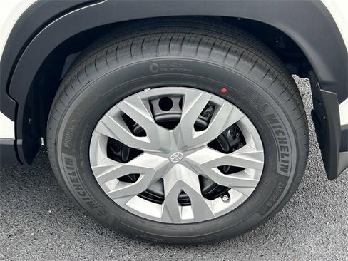 New 2026 Toyota Corolla Cross L image 13